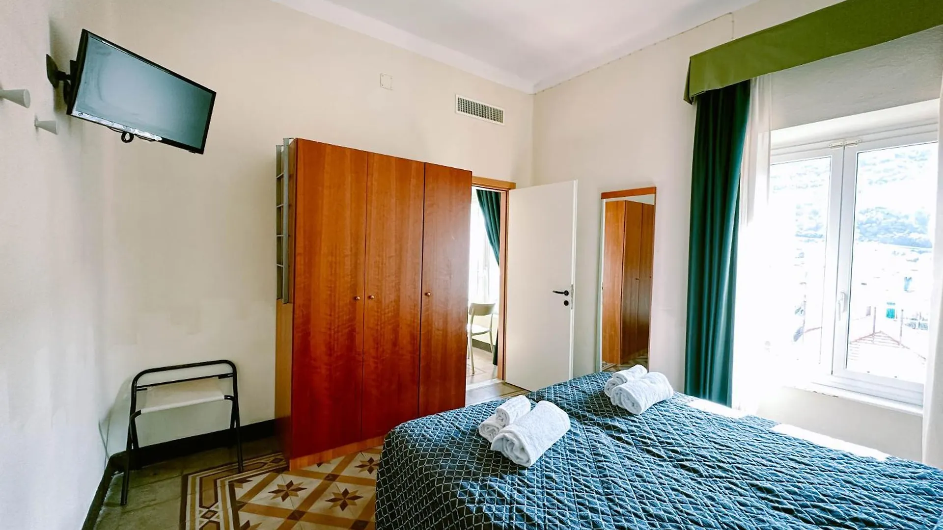 Hotel Bello By Ostello Bello Finale Ligure Italy